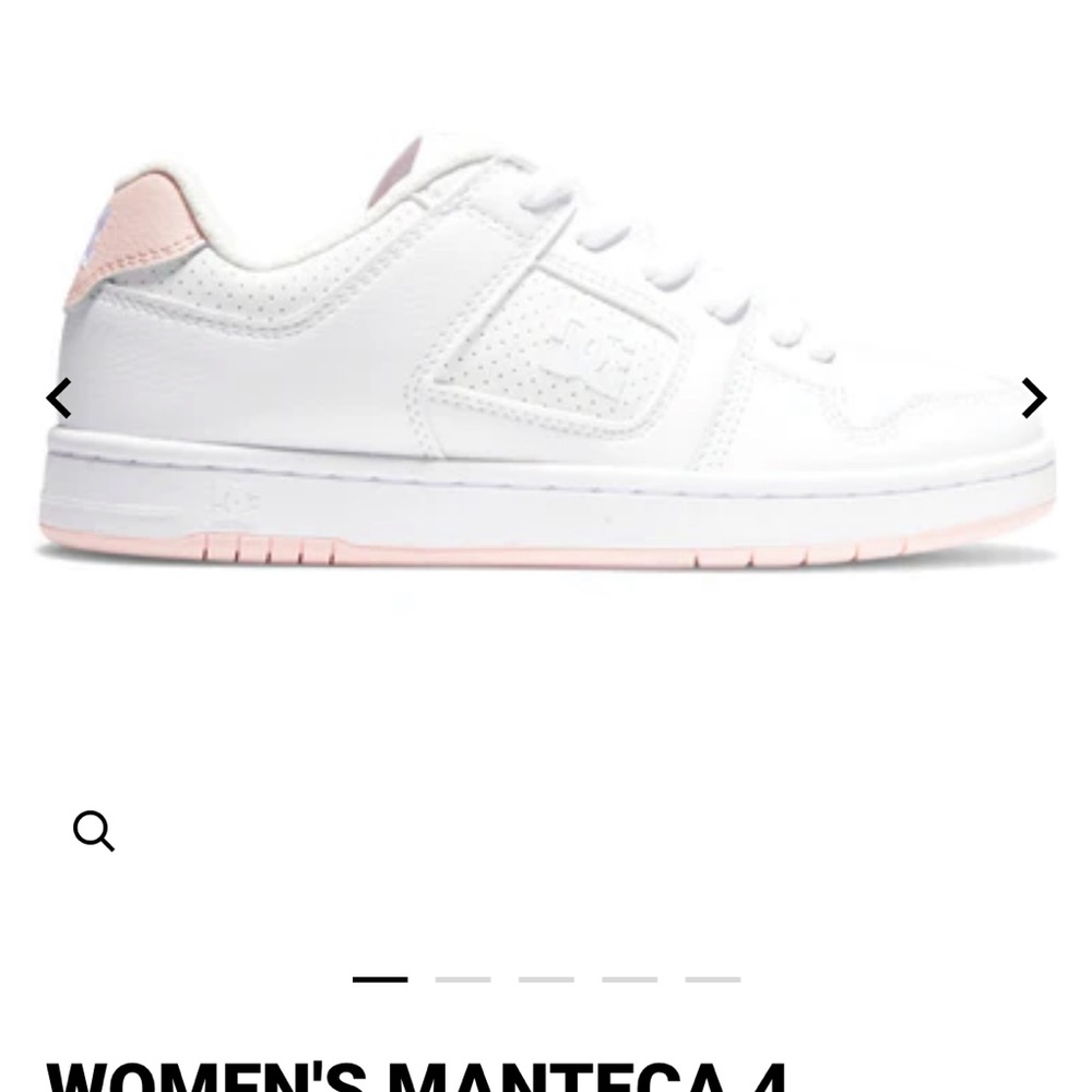 DC White and Pink Sneakers Sleek Design
Manteca 4